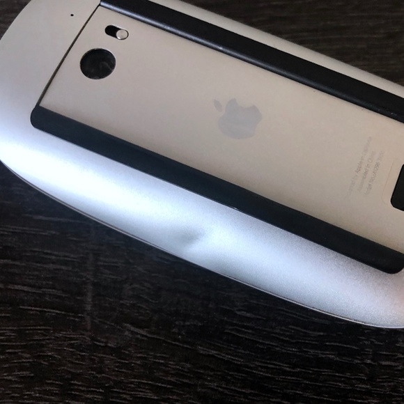 APPLE Magic Mouse & HANDSTANDS Mouse Pad - Picture 4 of 7